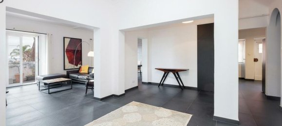 5 bedrooms House in Lisbon, Portugal No. 122251 7