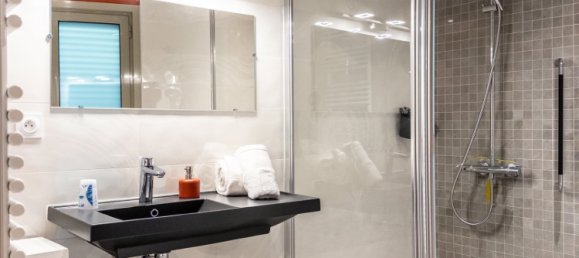 11 bedrooms House in Tours, France No. 49160 24