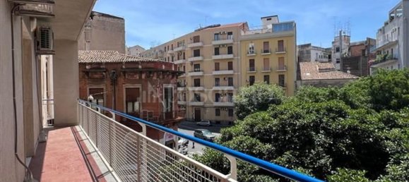 5 rooms Apartment in Catania, Italy No. 276056 5