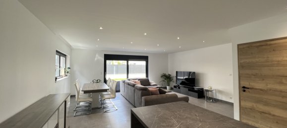 3 bedrooms House in Ingersheim, France No. 83072 8