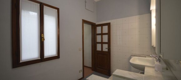 3 Schlafzimmer Wohnung in Florence, Italy, Nr. 321955 19