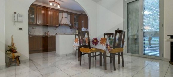 Дом с 9 комнатами в Сан Сальво, Италия № 27661 19