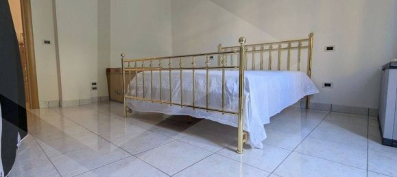 Дом с 9 комнатами в Сан Сальво, Италия № 27661 43