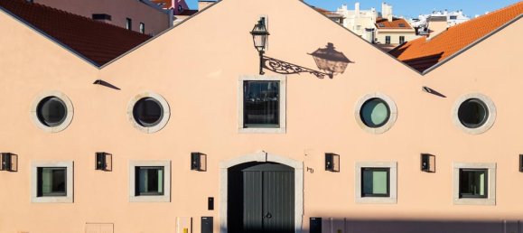 3 bedrooms Apartment in Lisbon, Portugal No. 115668 2