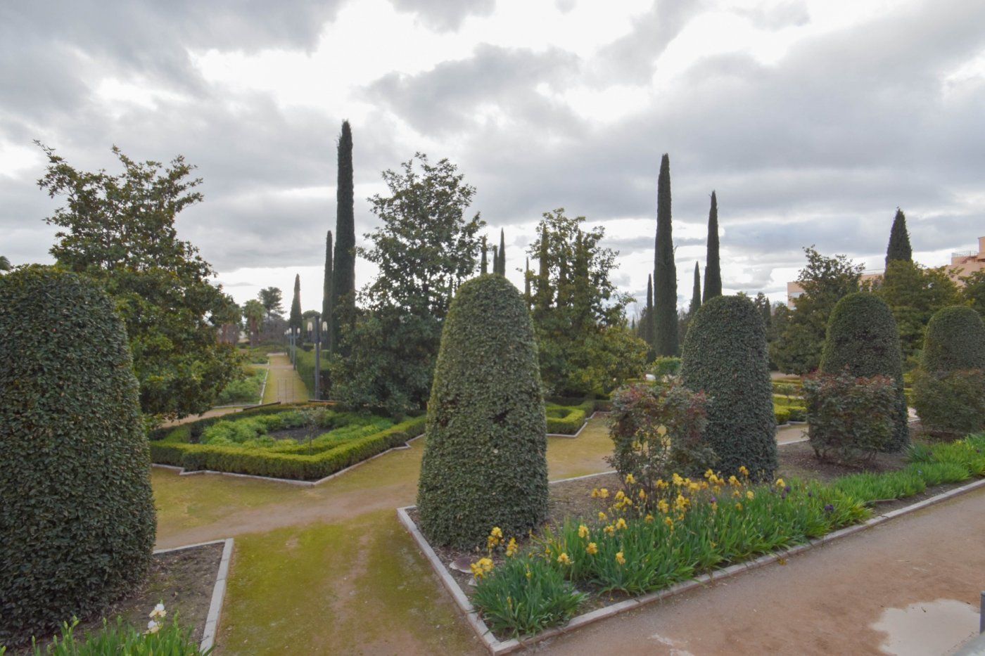 219m² Commercial property in Granada, Spain No. 166674