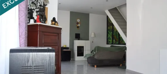 Casa de 3 dormitorios en Leforest, France No. 352431 9