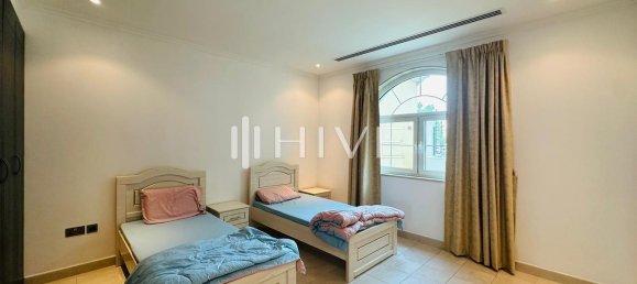 5 Schlafzimmer Villa in Umm Suqeim, UAE, Nr. 28133 12