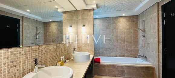 5 Schlafzimmer Villa in Umm Suqeim, UAE, Nr. 28133 6