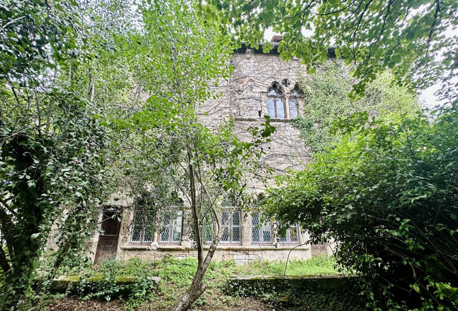 4 bedrooms Castles in Lot, France No. 293656