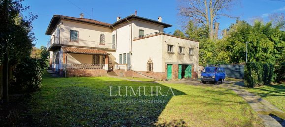 12 rooms Villa in Lucca, Italy No. 145984 6