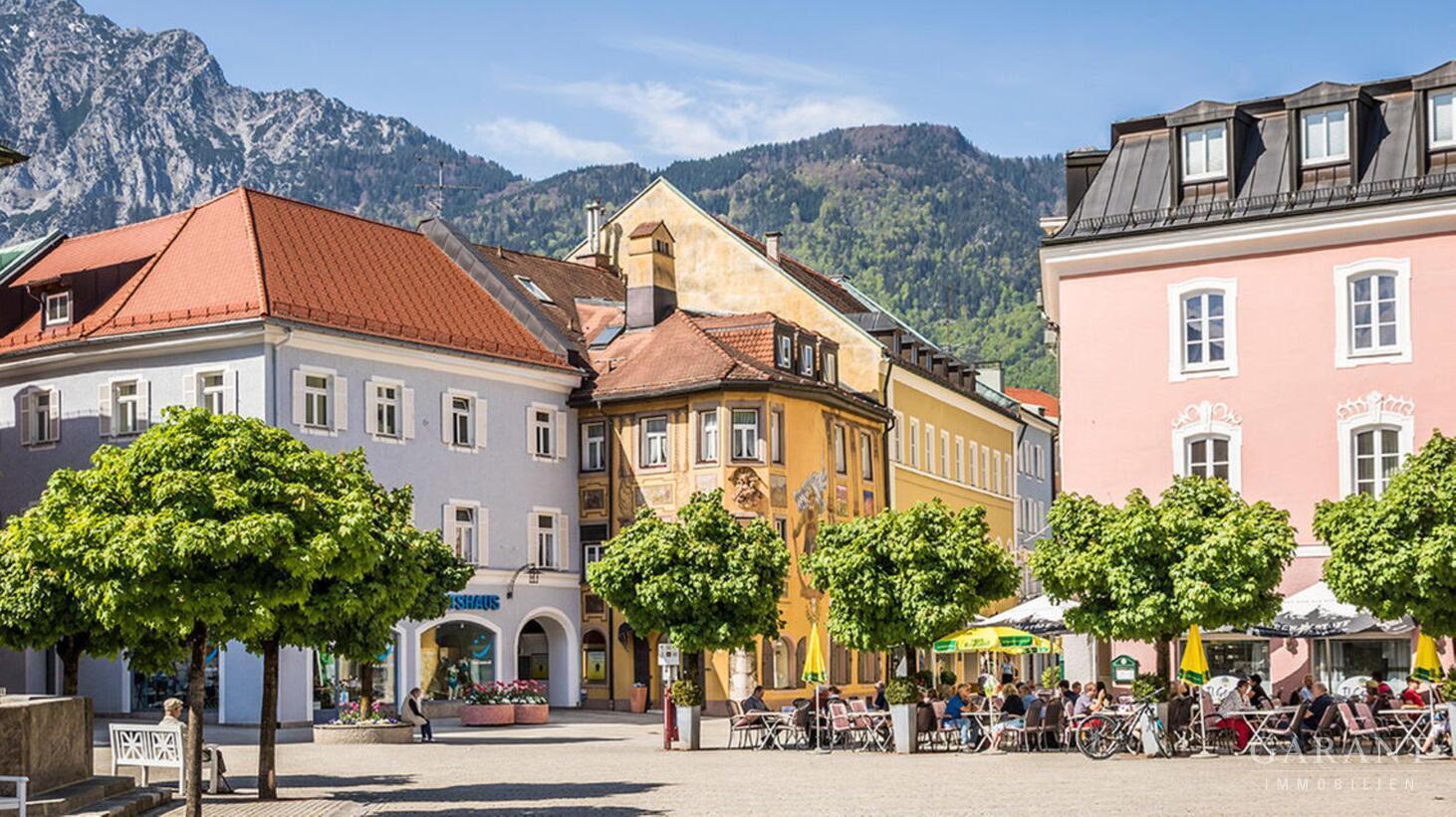 7 rooms Building in Berchtesgadener Land, Germany No. 118908