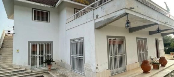 16-Zimmer Villa in Terracina, Italy, Nr. 136828 5