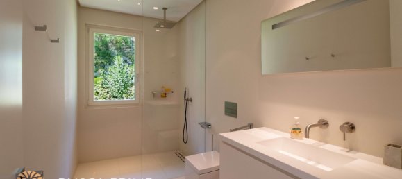 5 Schlafzimmer Villa in Benahavis, Spain, Nr. 5388 12