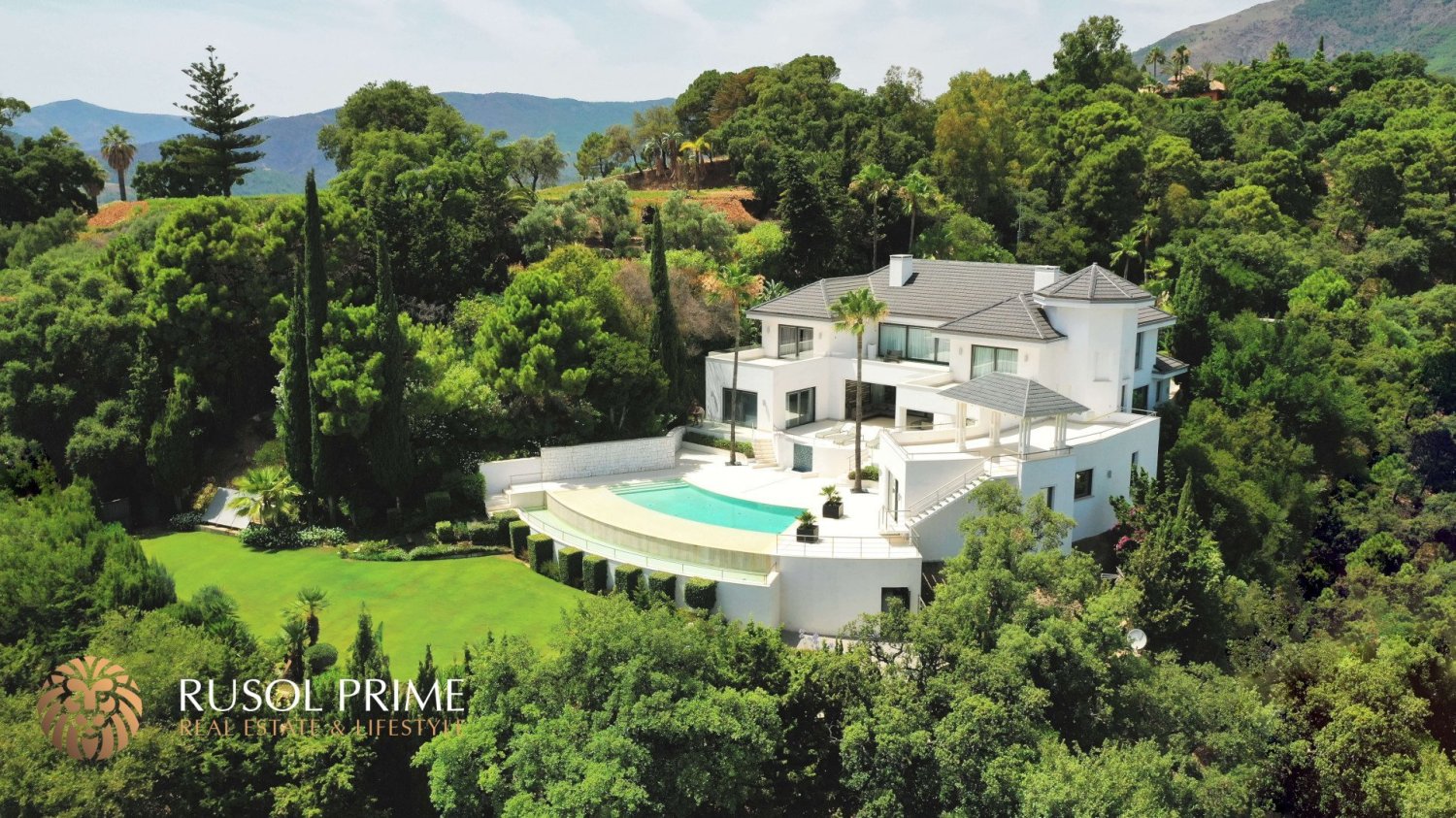 5 Schlafzimmer Villa in Benahavis, Spain, Nr. 5388