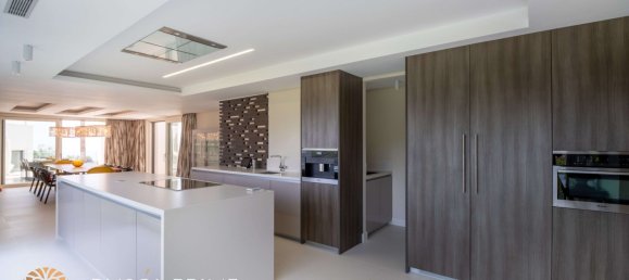 5 Schlafzimmer Villa in Benahavis, Spain, Nr. 5388 2