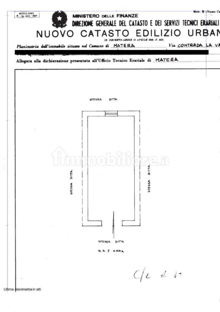 Garagem em Matera, Italy 45 m² N.º 272734