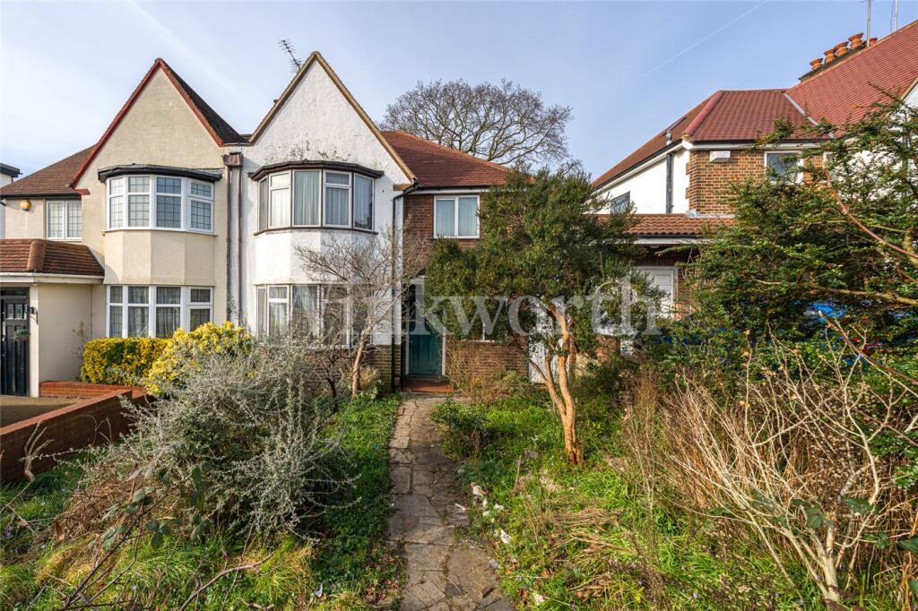 3 bedrooms House in London, United Kingdom No. 3669