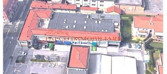 1050m² Commercial property in Brescia, Italy No. 329829 13