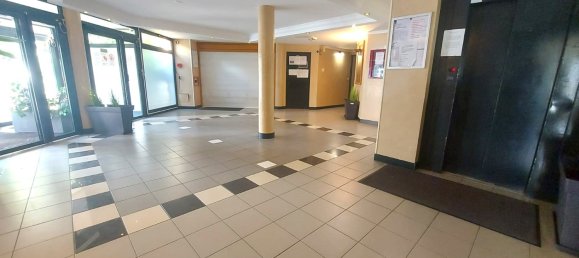 Studio in Cergy, France No. 166624 7