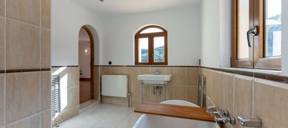 5 bedrooms House in Coin, Spain No. 37405 64