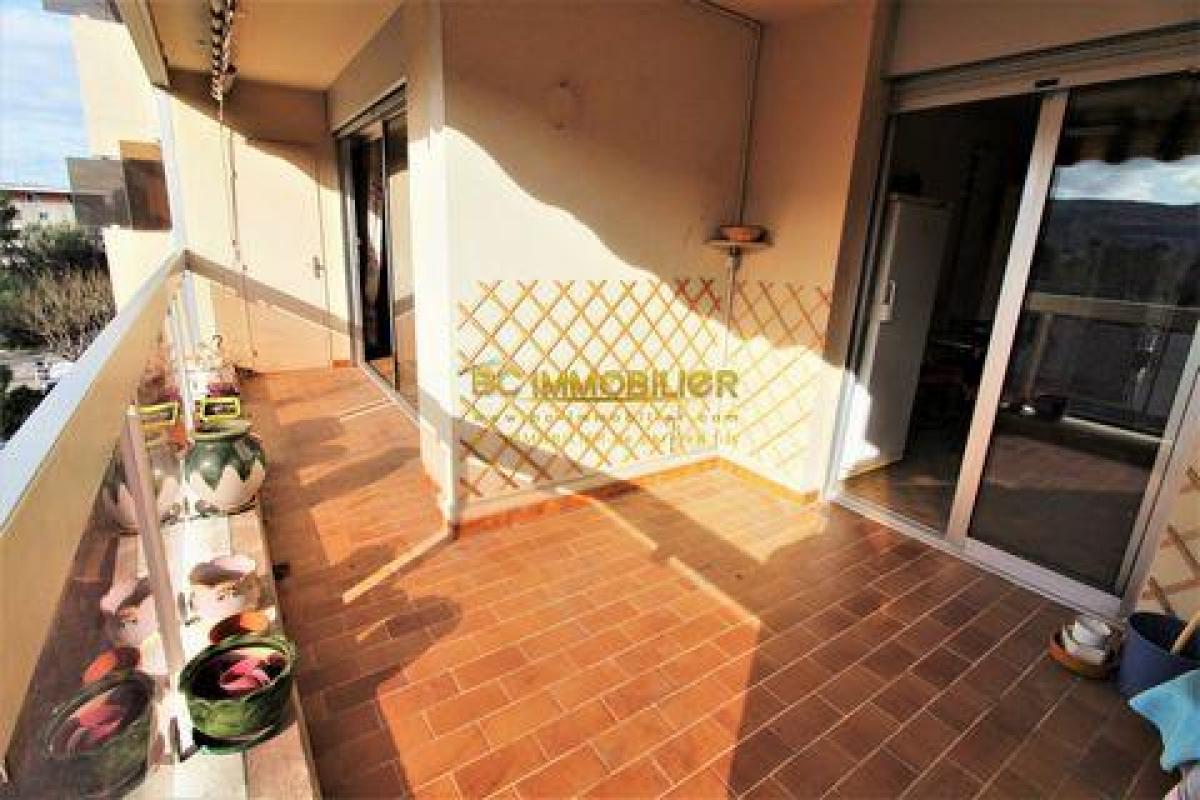 Apartamento com 5 quartos em condomínio em Marseille, France N.º 7860