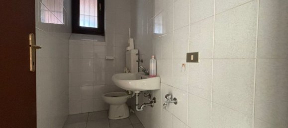 55m² Office in Rivolta d'Adda, Italy No. 176224 13