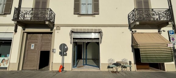 55m² Office in Rivolta d'Adda, Italy No. 176224 3