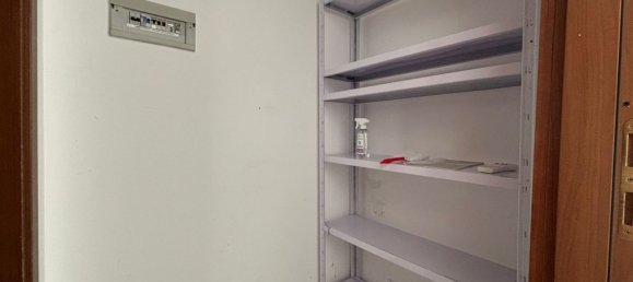 55m² Office in Rivolta d'Adda, Italy No. 176224 12