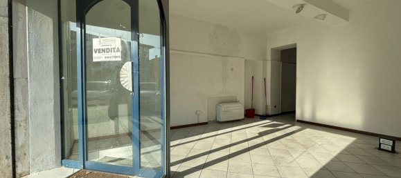 55m² Office in Rivolta d'Adda, Italy No. 176224 5