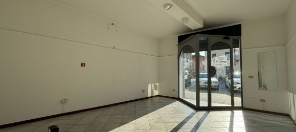 55m² Office in Rivolta d'Adda, Italy No. 176224 6