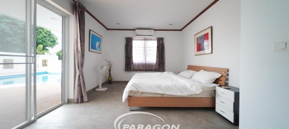 Commercial property in Pattaya, Thailand No. 8684 11