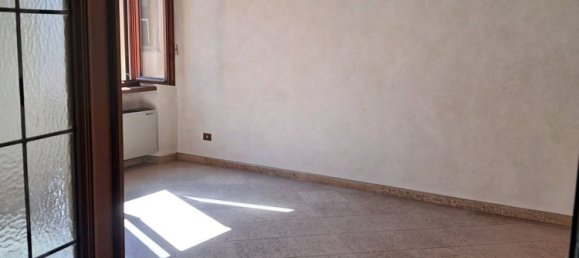 7 rooms House in Mantua, Italy No. 314772 22