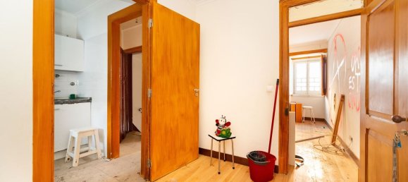 140m² Building in Lisbon, Portugal No. 130514 2