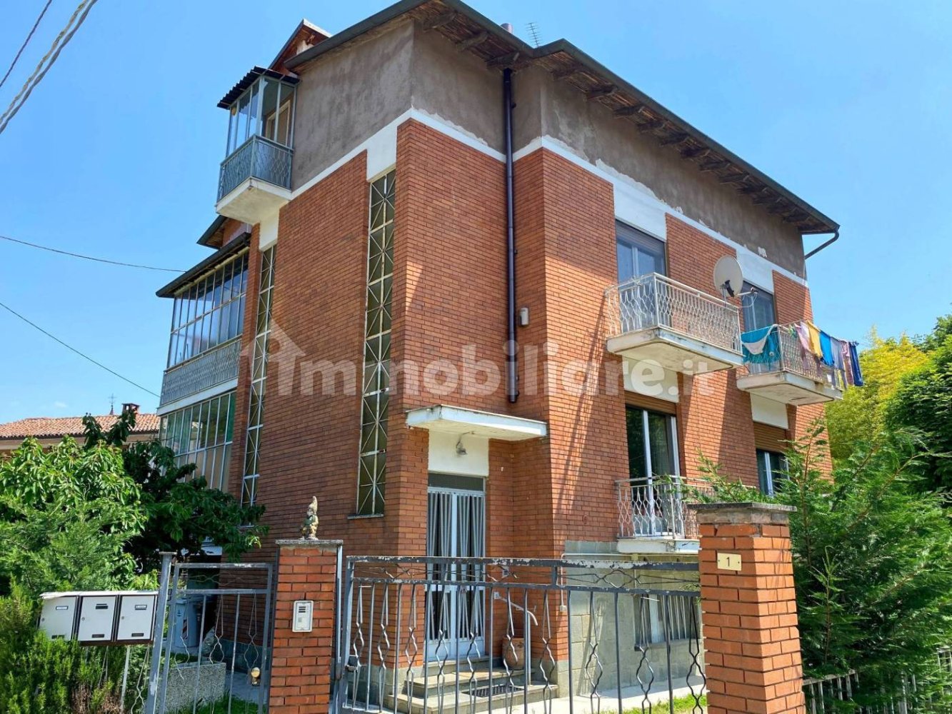 2 Schlafzimmer Wohnung in Vezza d'Alba, Italy, Nr. 115944