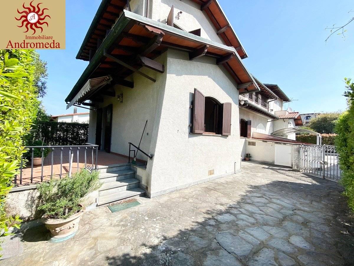 6-Zimmer Villa in Forte dei Marmi, Italy, Nr. 174726