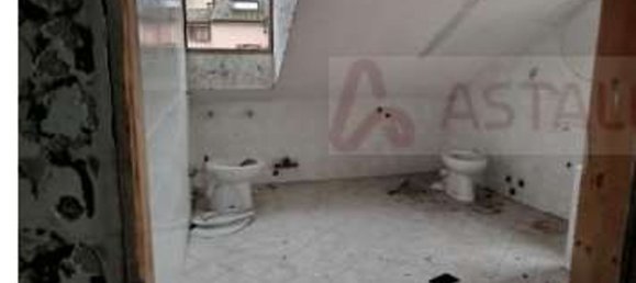 Квартира с 2 комнатами в Вогера, Италия № 270316 3