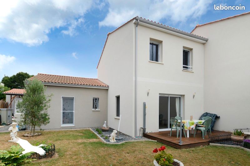 3 غرف نوم منزل في La Couronne, France رقم 293313