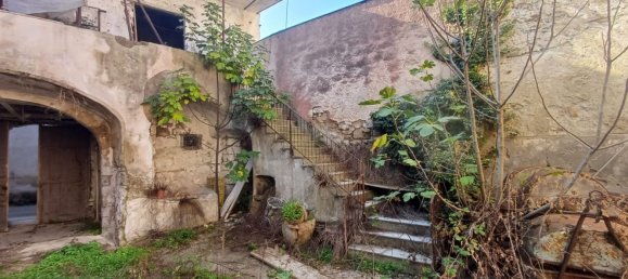 Casa de 10 divisões em Casagiove, Italy N.º 18025 3