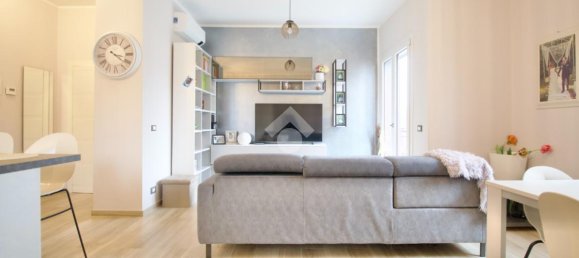 3 rooms Villa in Reggio Emilia, Italy No. 15557 9