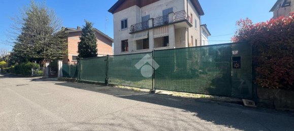 3 rooms Villa in Reggio Emilia, Italy No. 15557 45