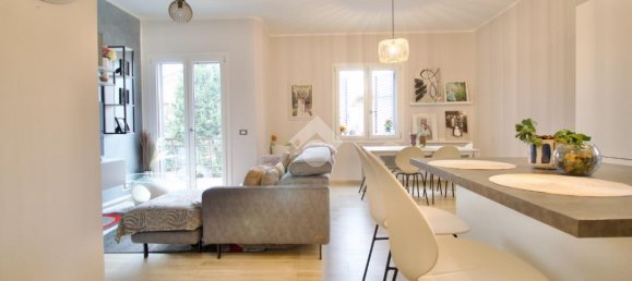 3 rooms Villa in Reggio Emilia, Italy No. 15557 7