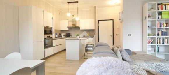 3 rooms Villa in Reggio Emilia, Italy No. 15557 16