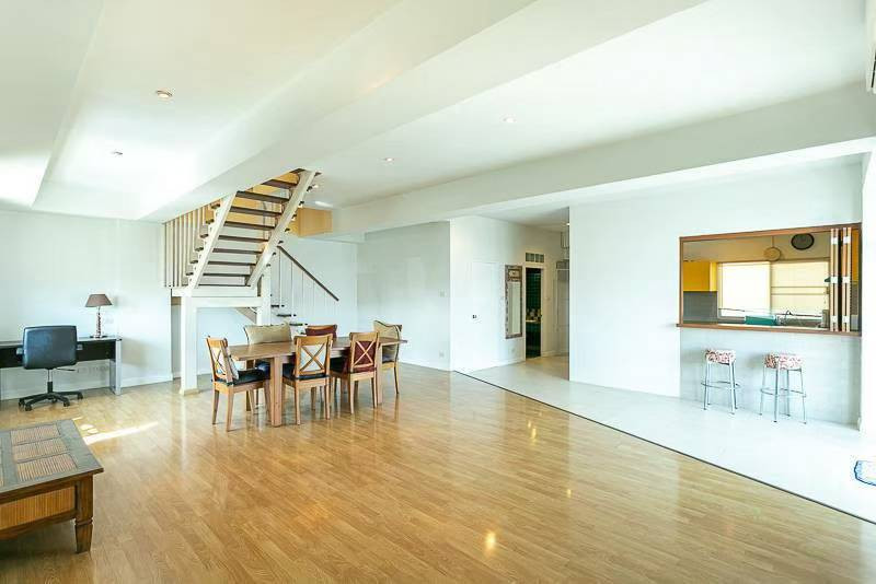 3 bedrooms Condo in Bangkok, Thailand No. 6315