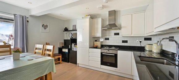 2 bedrooms Apartment in Epsom, United Kingdom No. 9713 13