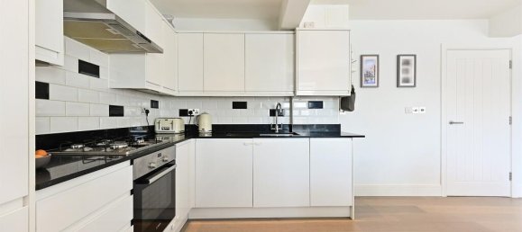 2 bedrooms Apartment in Epsom, United Kingdom No. 9713 3