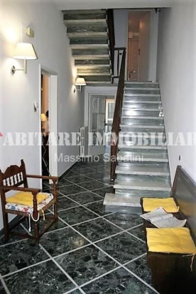 7 rooms House in Viareggio, Italy No. 16058
