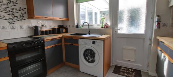 2 bedrooms House in Tadley, United Kingdom No. 10858 4