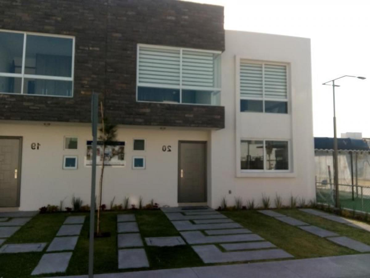 Casa de 3 dormitorios en San Mateo Atenco, Mexico No. 223333