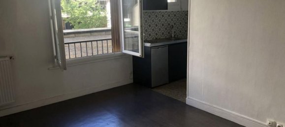 1 bedroom Apartment in Clamart, France No. 328802 10