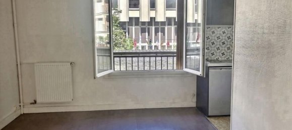 1 bedroom Apartment in Clamart, France No. 328802 3